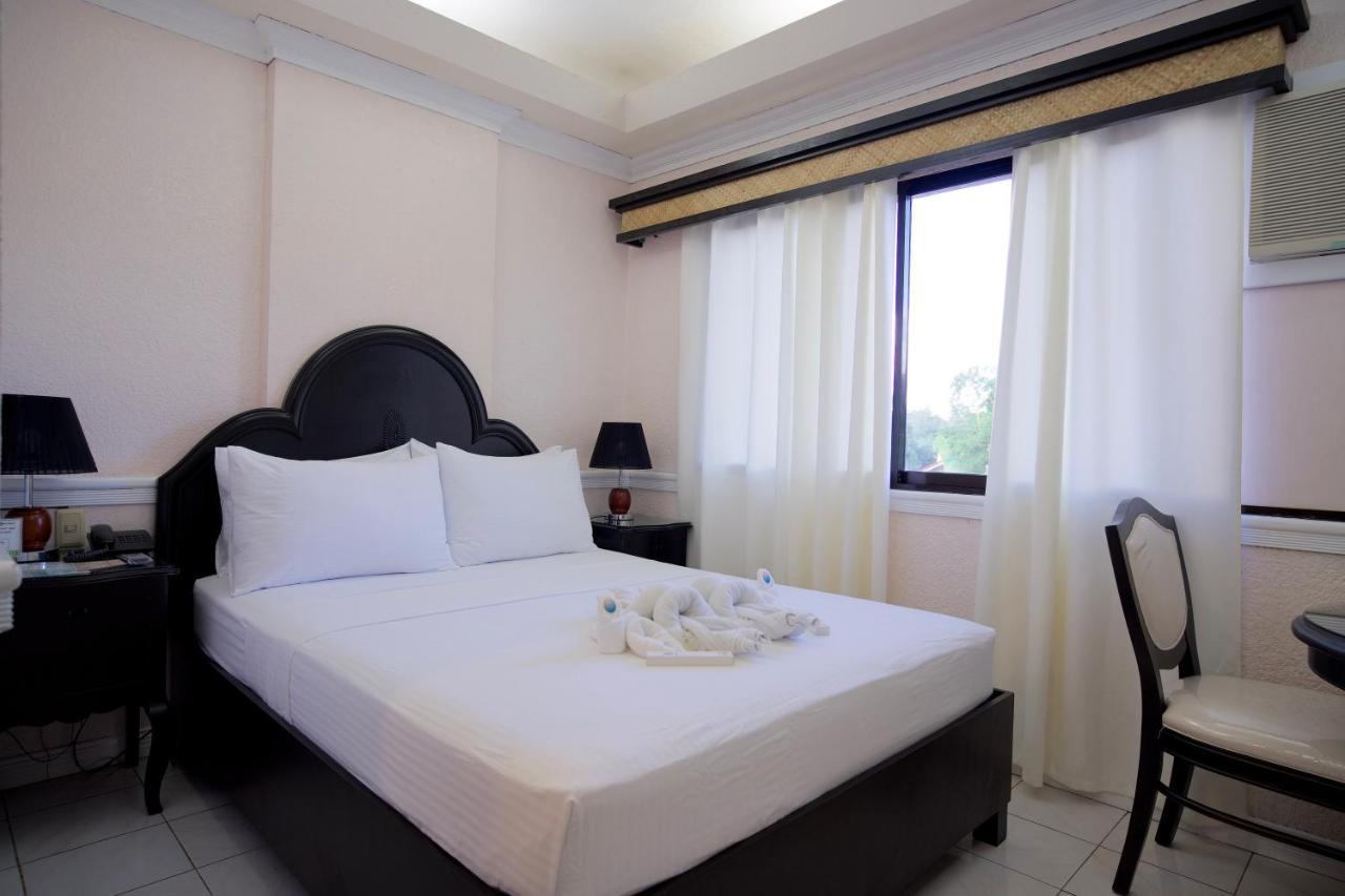 Dao Diamond Hotel & Restaurant Tagbilaran City Exteriör bild